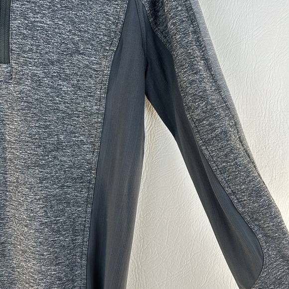 Lululemon Half Zip Pull Over Top - Picture 5 of 8